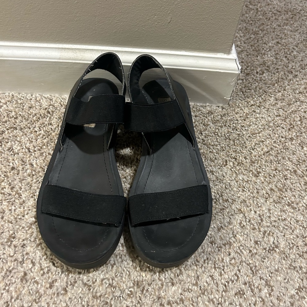 Steve Madden Black Sandals